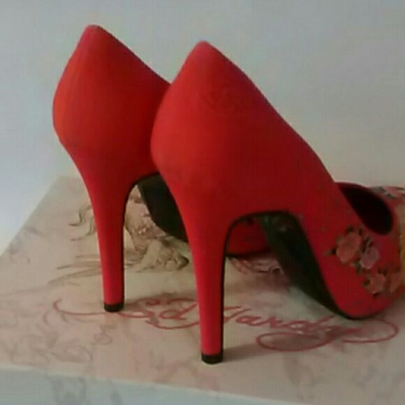 Ed Hardy Heels  - Picture 4 of 8
